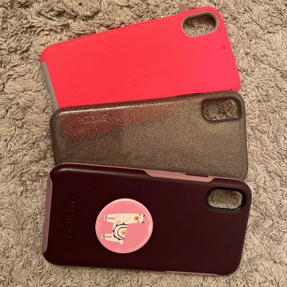 iPhone X/XS cases.